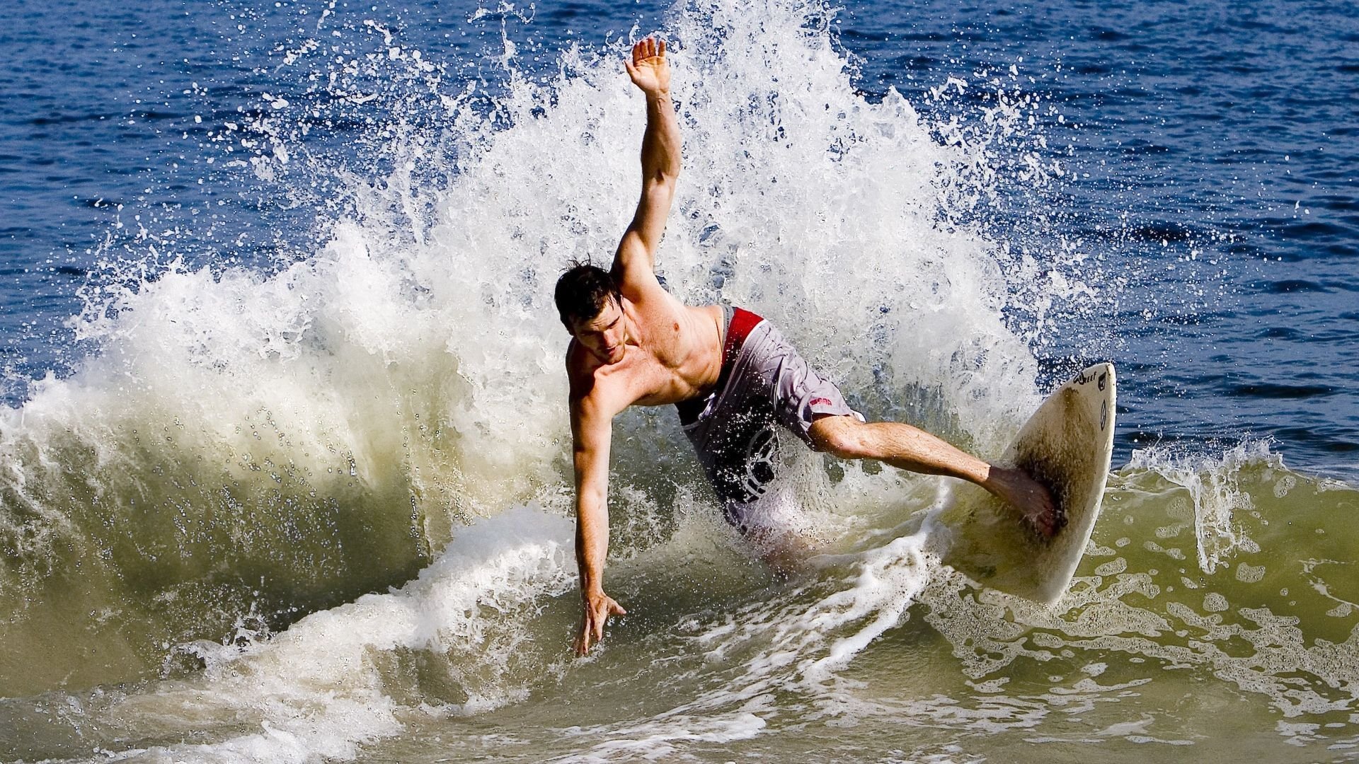 开云体育官方网站-职业球员休赛期训练内容是否科学，职业球员训练时间  第1张