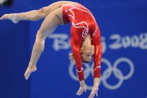 开云电子-观众座席引导系统优化提升流线效率，观众席领导座位顺序图