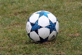 开云体育登陆入口-球员在比赛中何时最需要冷静判断，比赛中哪种情况下表明球进入比赛状态